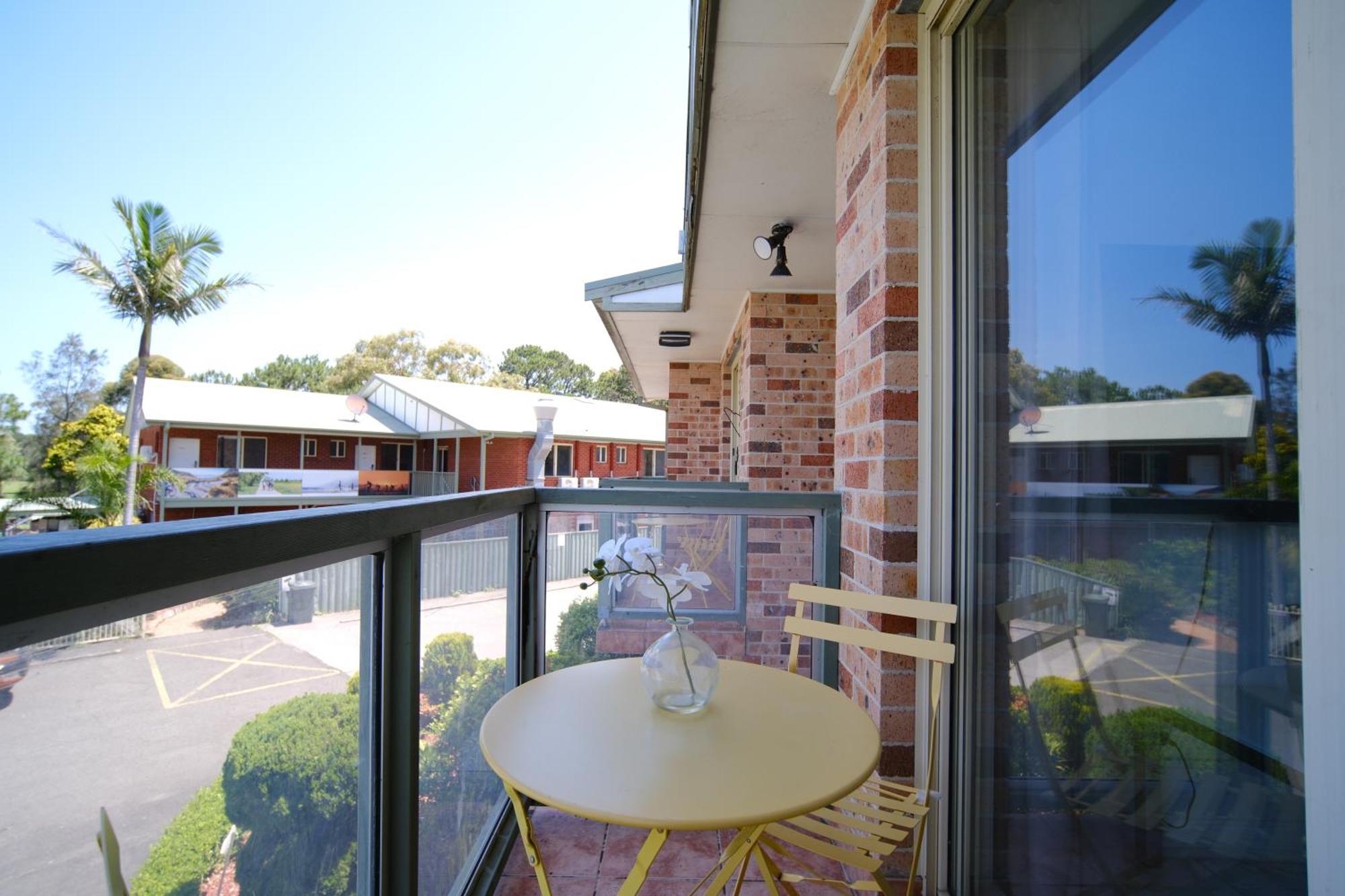 Golf Place Inn Wollongong Primbee Extérieur photo