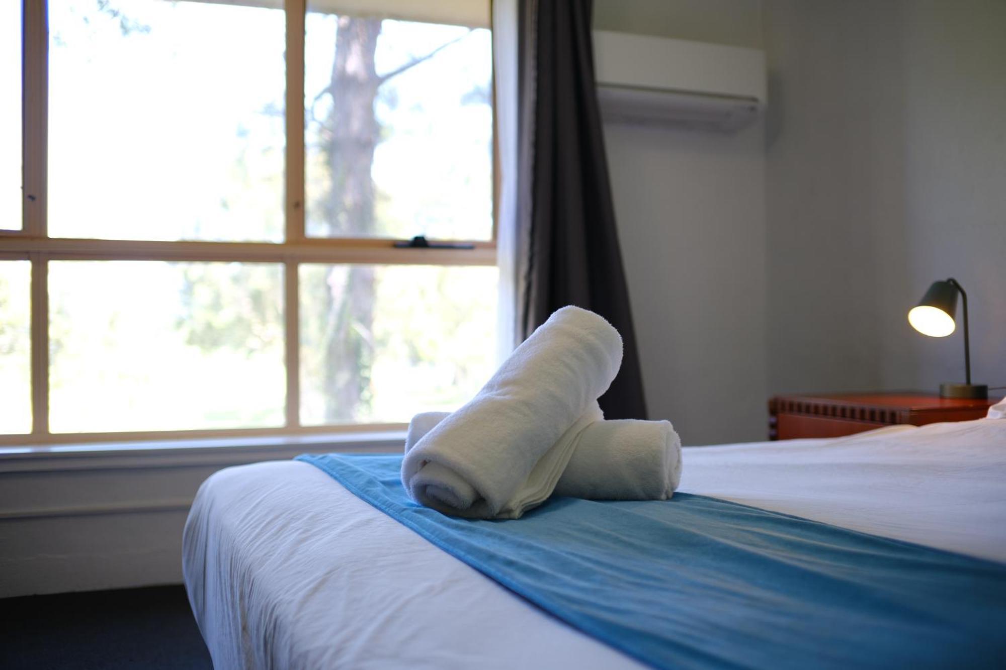 Golf Place Inn Wollongong Primbee Extérieur photo