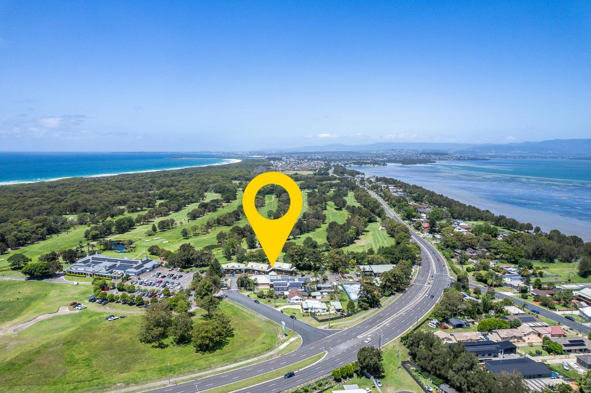 Golf Place Inn Wollongong Primbee Extérieur photo