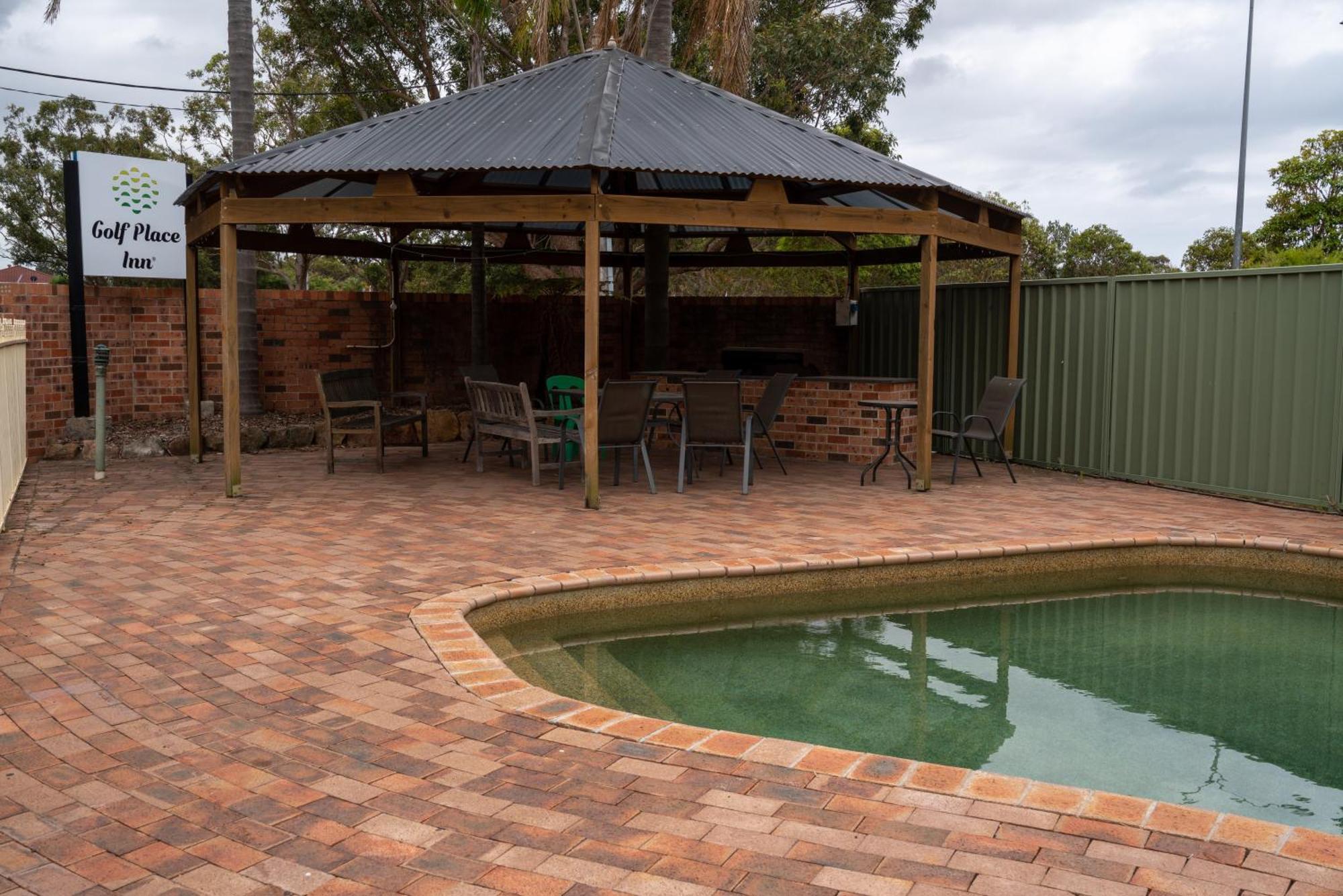 Golf Place Inn Wollongong Primbee Extérieur photo