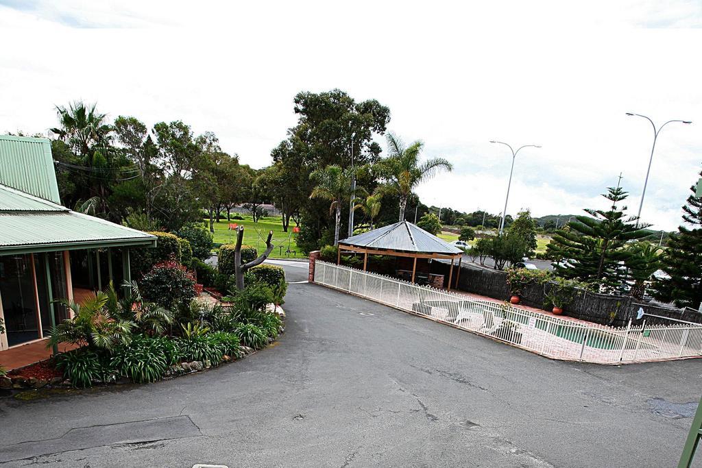 Golf Place Inn Wollongong Primbee Extérieur photo